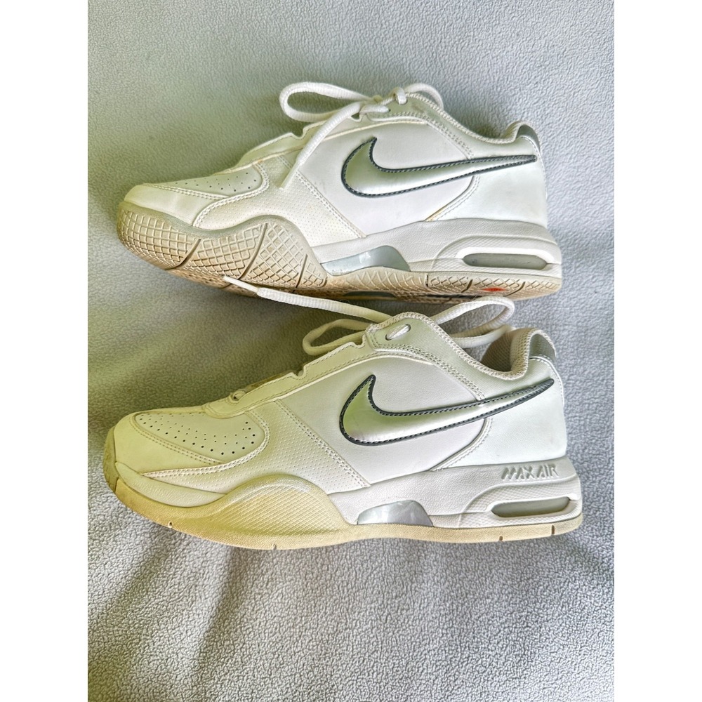 Nike Sneakers Womens 6.5 Air Max Mirabella Lace Up White Lace Up Lowtop Leather